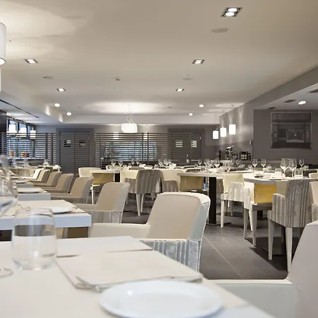 Nh فندق بارما