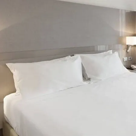 Nh ホテル 4*